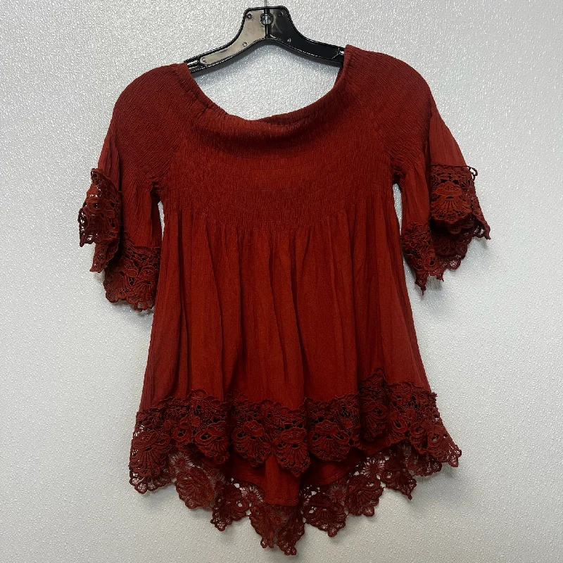 Top Short Sleeve By Rue 21 In Rust, Size: S