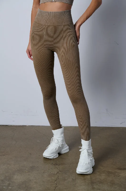 ON THE GO RIBBED LEGGING