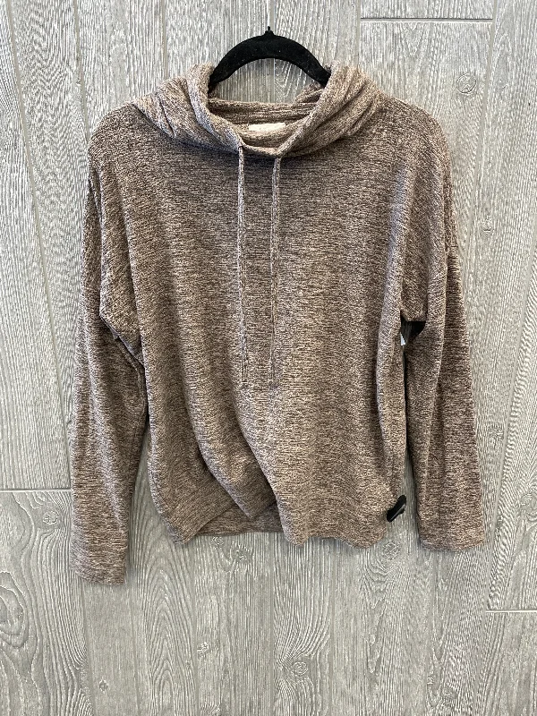 Top Long Sleeve By Maurices In Brown, Size: M