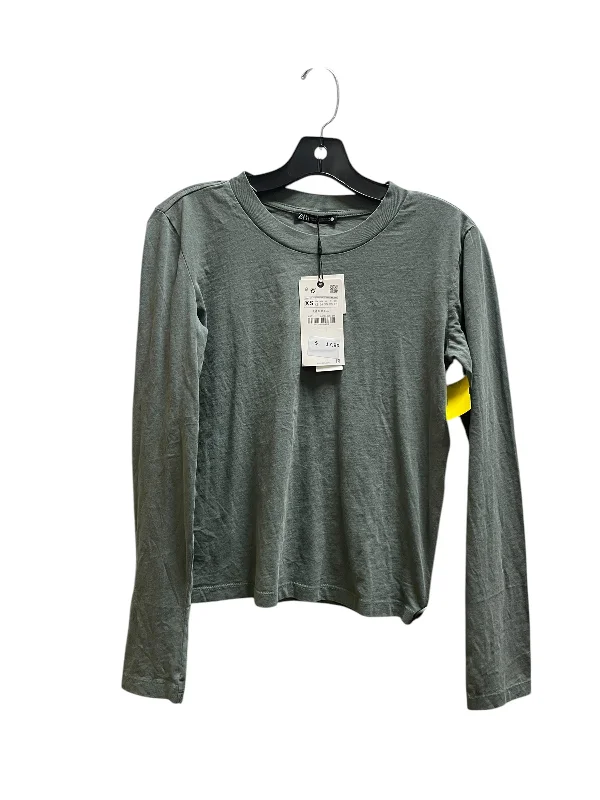 Top Long Sleeve By Zara In Green, Size: Xs